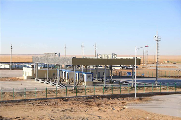 Proyecto de alumbrado público con lámparas de poste alto para el Parque Logístico Zaman Uud en Mongolia